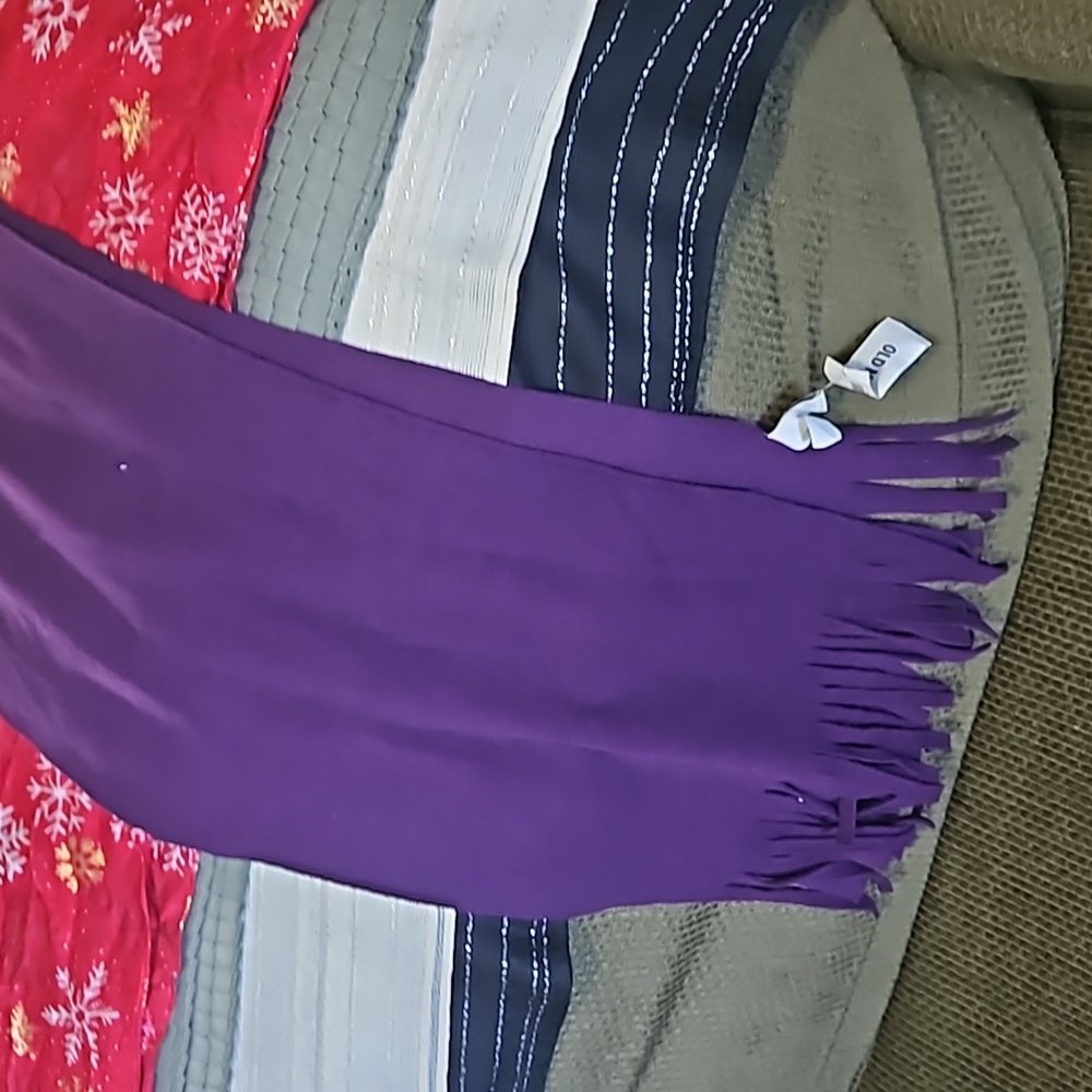 Scarves - Picture 3 of 4